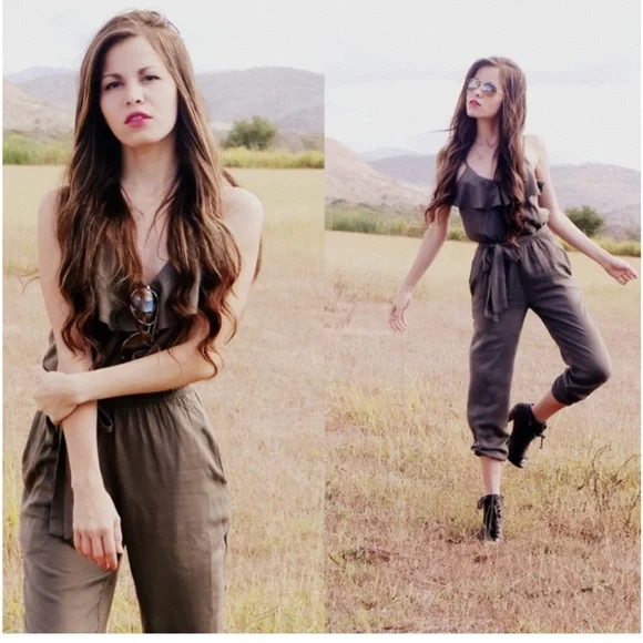 American Eagle Outfitters Army Green Jumpsuit MEDIUM - Picture 9 of 9